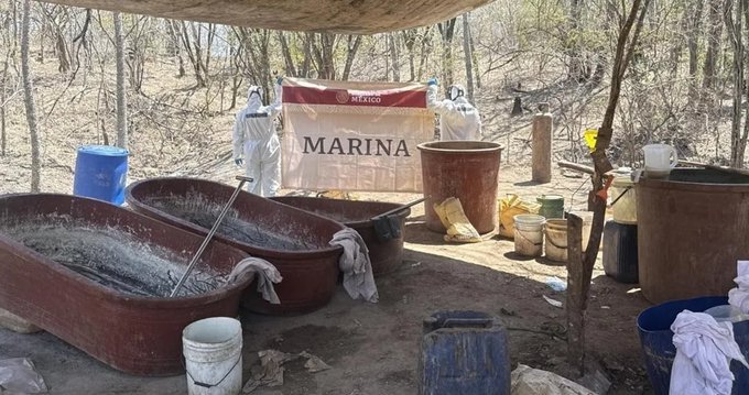 Desmantelan laboratorio clandestino de metanfetamina en Sinaloa