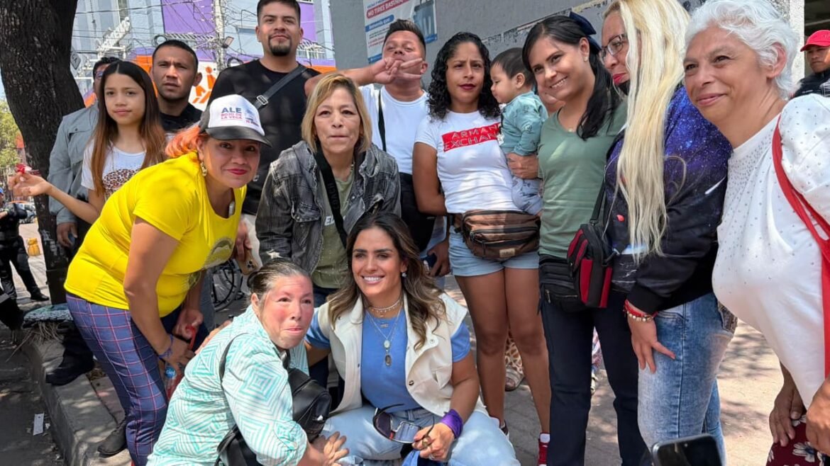 Ale Rojo de la Vega y gabinete de Cuauhtémoc atienden a vecinos de la colonia Obrera