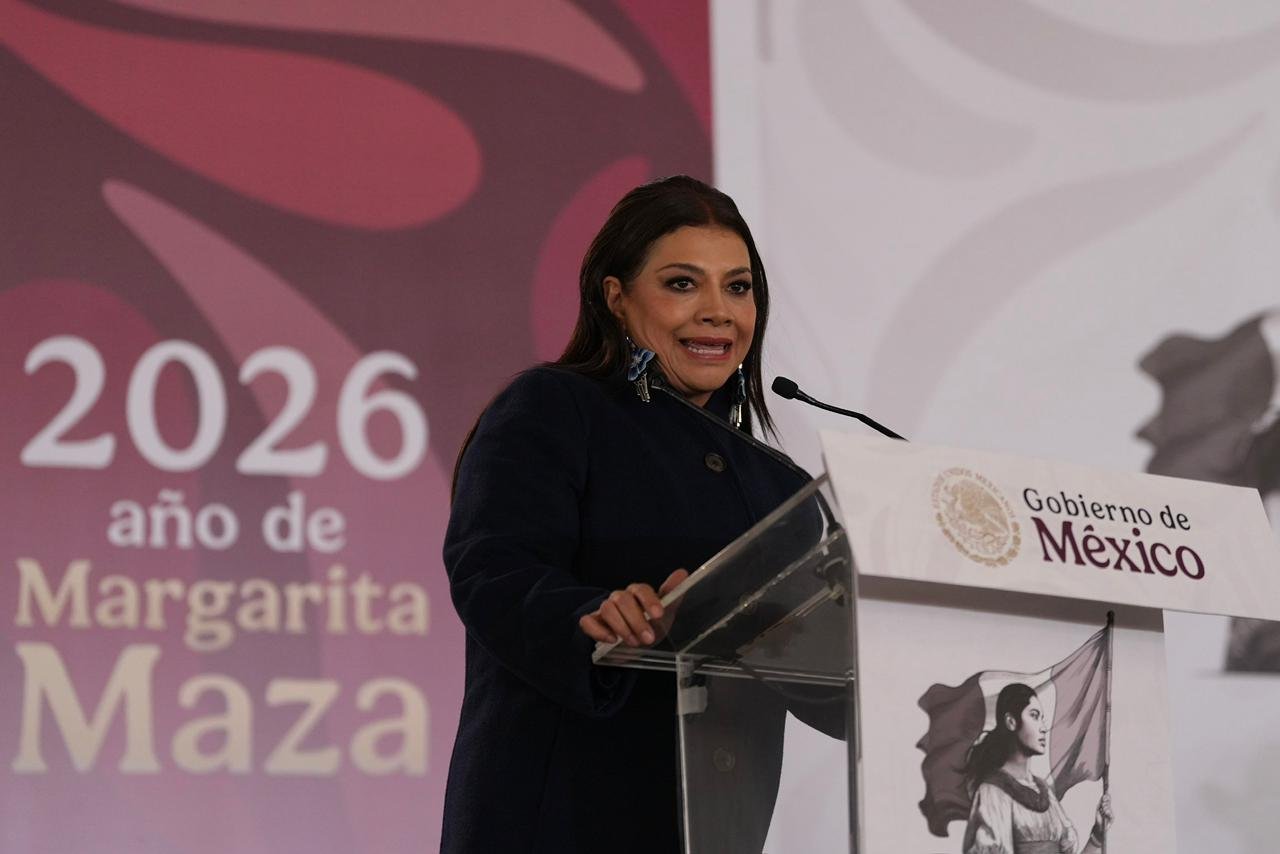 Brugada y Sheinbaum entregan certificados agrarios a campesinas para reivindicar sus derechos históricos