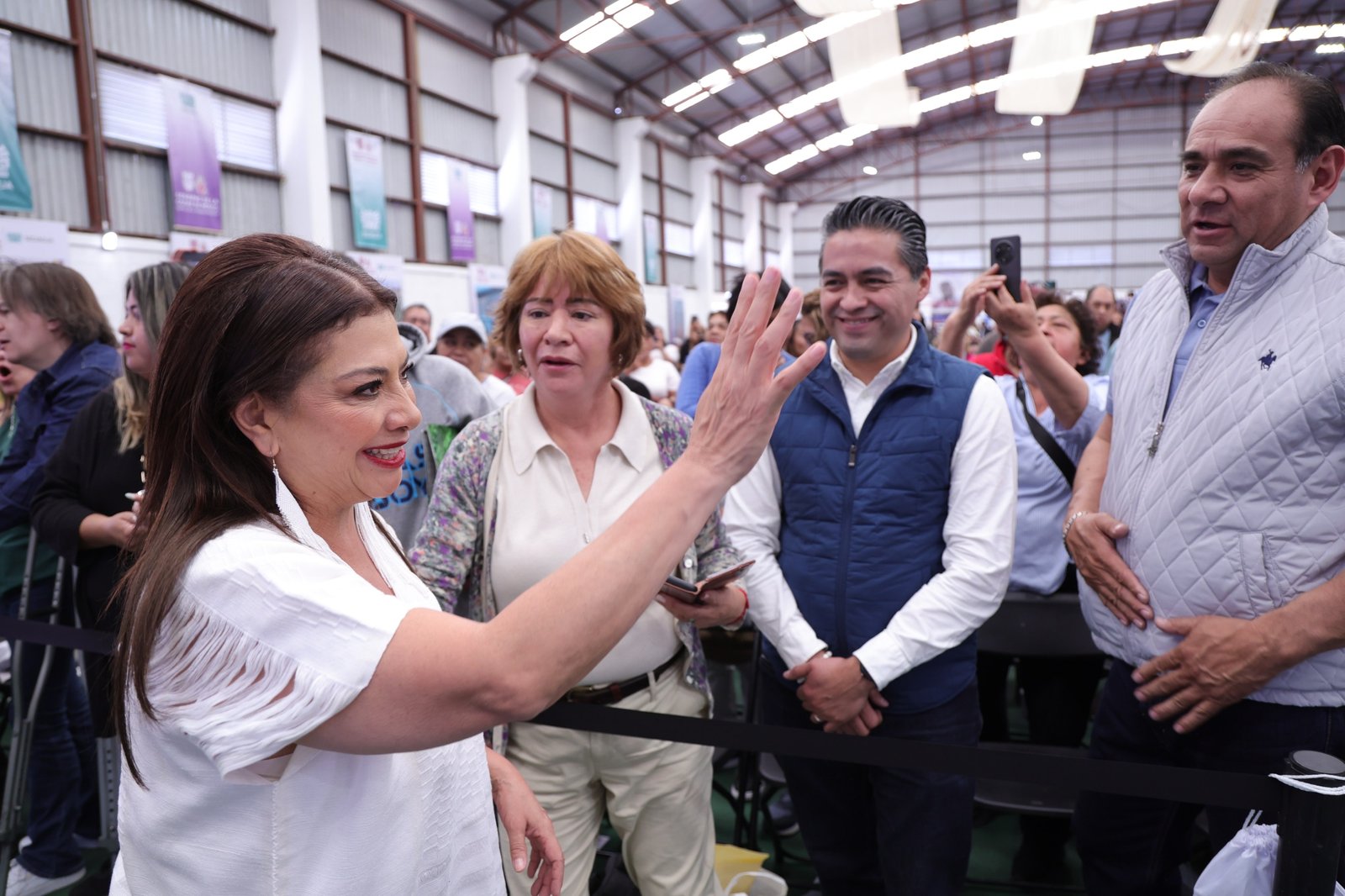 Clara Brugada triplica abasto de agua en más de 20 colonias de la Magdalena Contreras