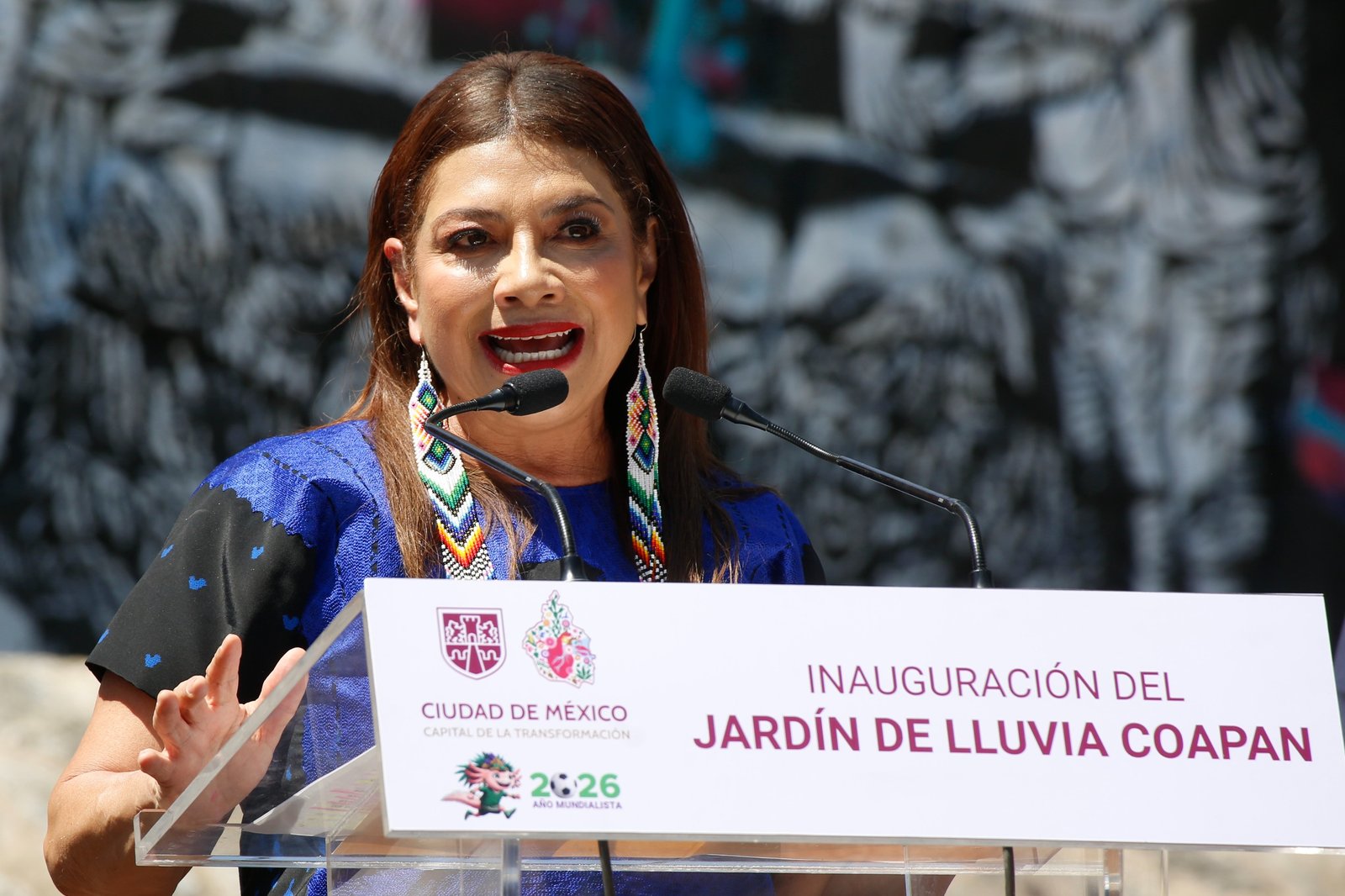 Inaugura Clara Brugada Jardín de lluvia de Coapan