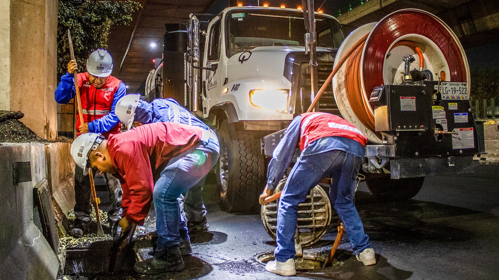 Gobierno del Estado de México avanza 60 por ciento en los trabajos de desazolve en Periférico Norte