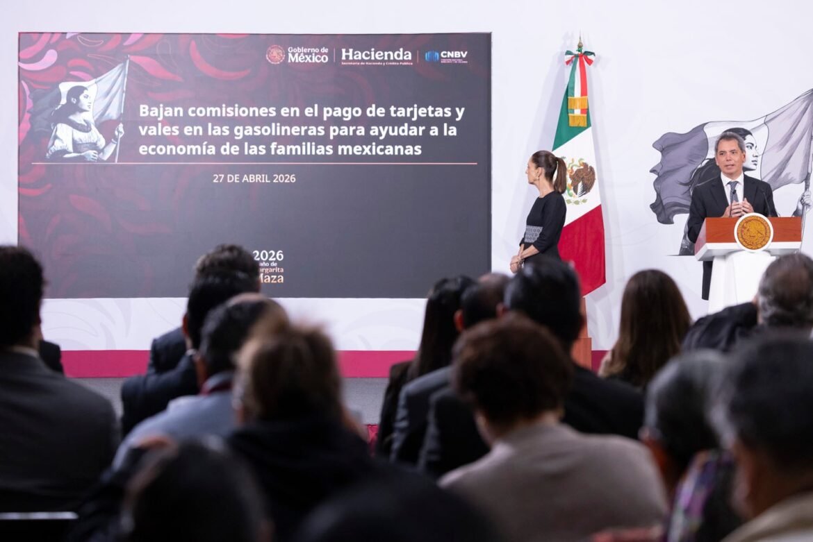 Anuncia Sheinbaum acuerdo para reducir comisiones en pago con tarjeta y vales en gasolineras