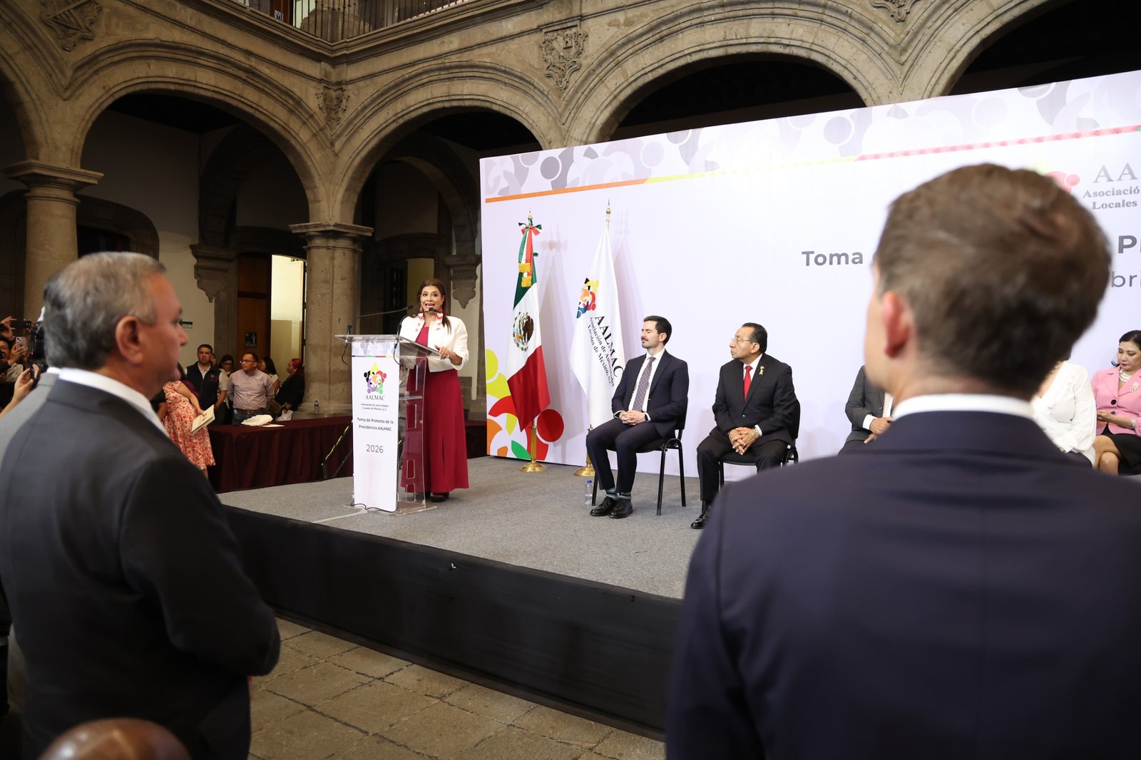 Propone Clara Brugada a alcaldes de la AALMAC elaborar estrategias para la construcción de paz y seguridad