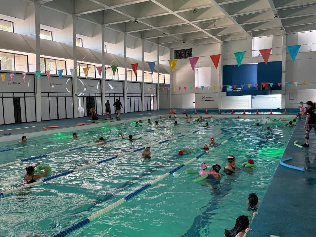 Casi 4 mil personas disfrutaron las albercas de Cuauhtémoc en su apertura gratuita por Semana Santa