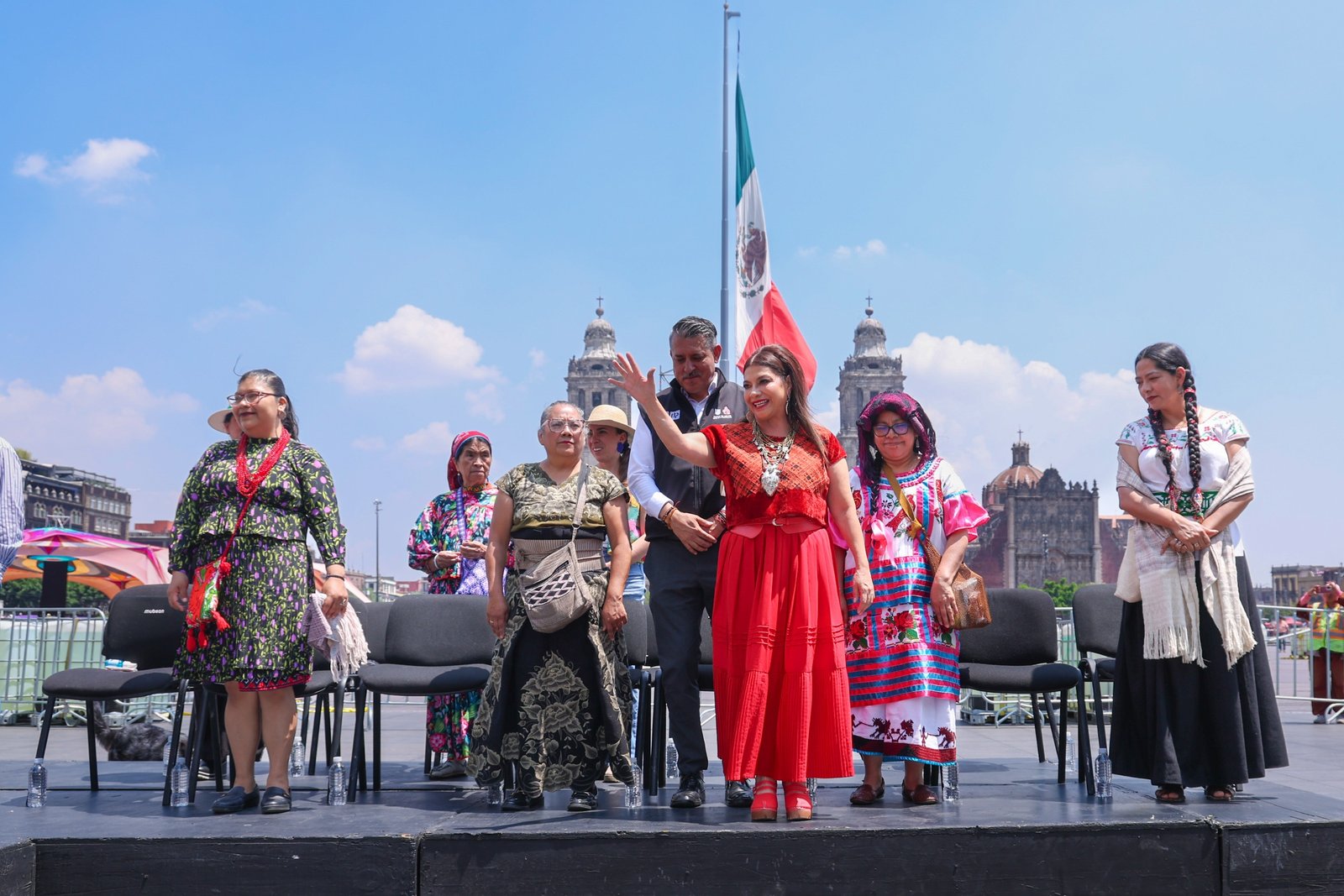 Presenta Clara Brugada "Ruta de las Heroínas Indígenas" del Centrobús