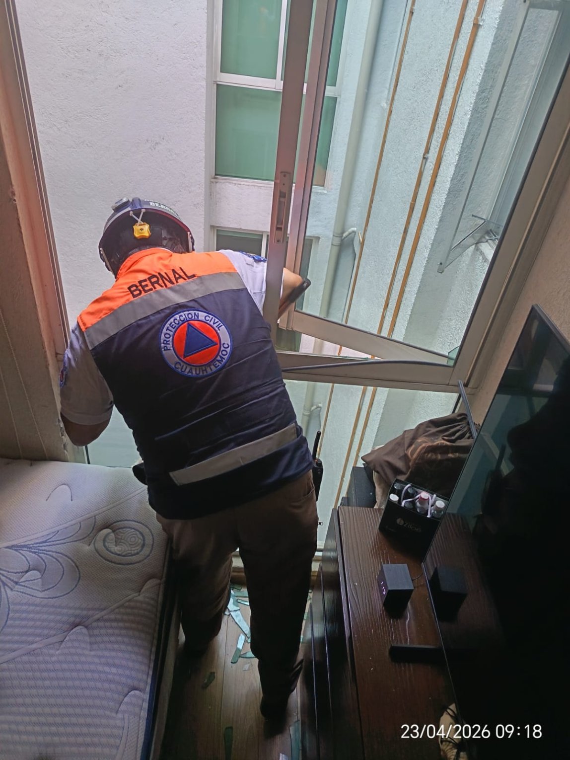 PC de Cuauhtémoc atiende a mujer con quemaduras tras flamazo