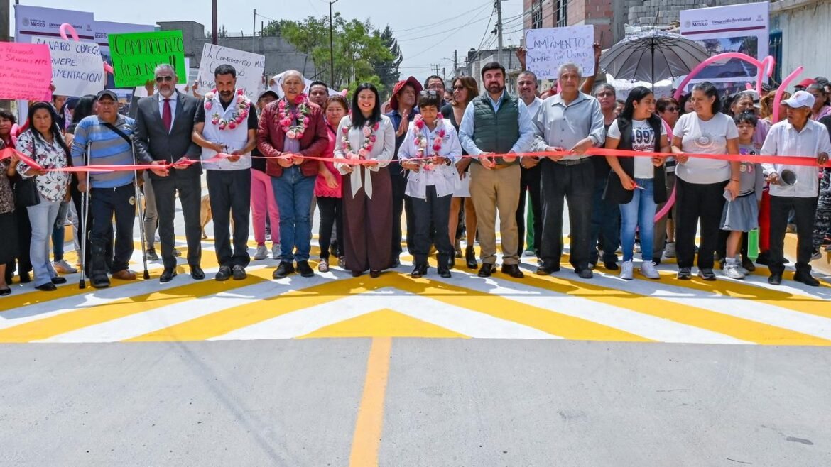 Presidenta Claudia Sheinbaum y Gobernadora Delfina Gómez rehabilitan calle Benito Juárez