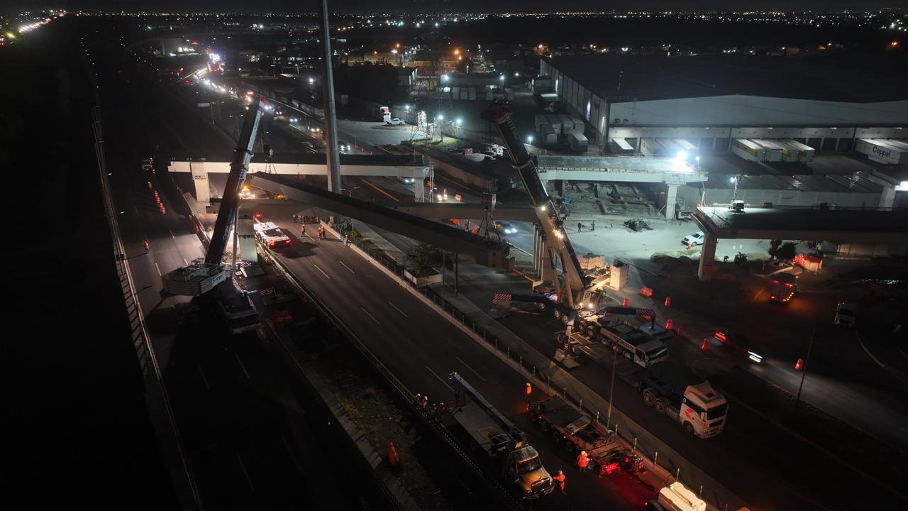 Avanza construcción del Puente “La Mexiquense” que mejorará la conectividad con el AIFA