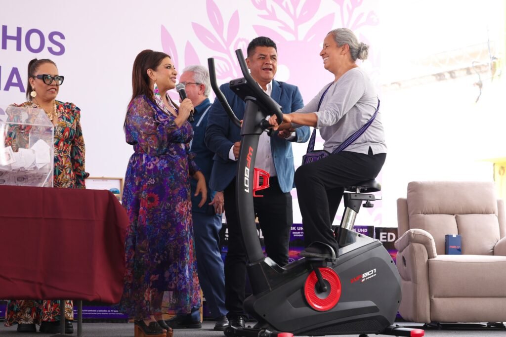"Las madres han sostenido al mundo; es tiempo que el mundo sostenga y apoye a las madres con los cuidados": Brugada
