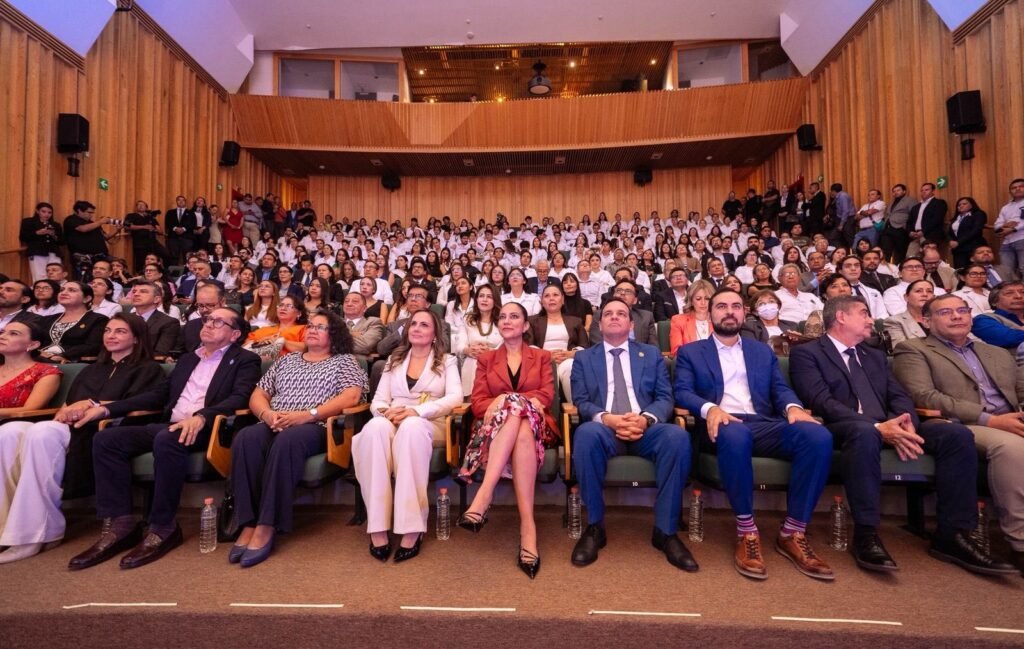 Destaca Gobernadora labor de la CECAMED para resolver conflictos médicos con diálogo y sensibilidad