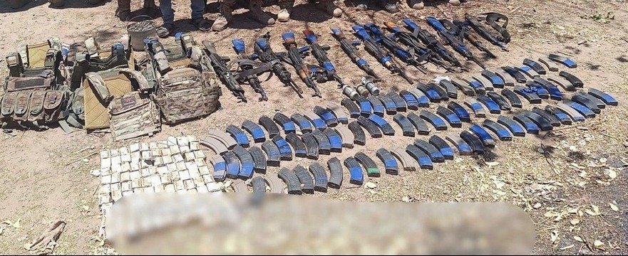 Detienen a 13 presuntos integrantes de “Los Chapitos” en Sinaloa