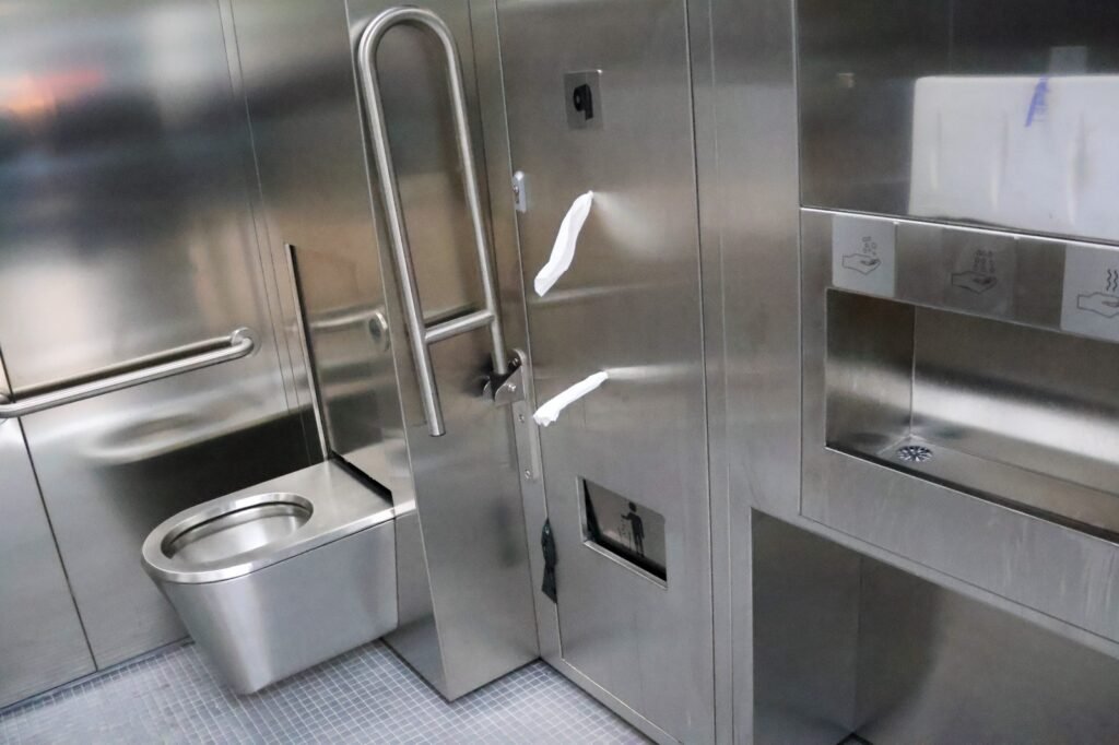Presenta Jefa de Gobierno de la Ciudad de México la primera red de sanitarios públicos automatizados