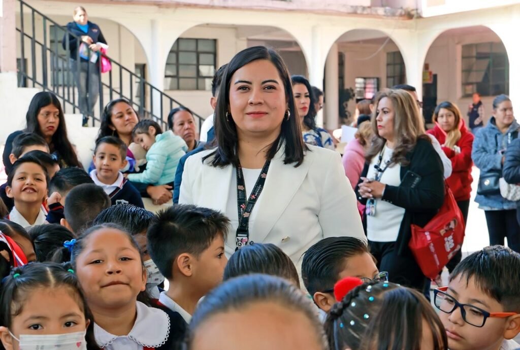 Gobierno de Delfina Gómez prioriza basificación y capacitación en temas como igualdad e inclusión