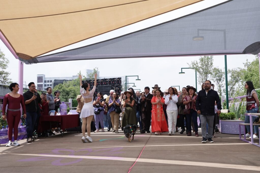 Inaugura Clara Brugada Jardín Flotante Tlallipan