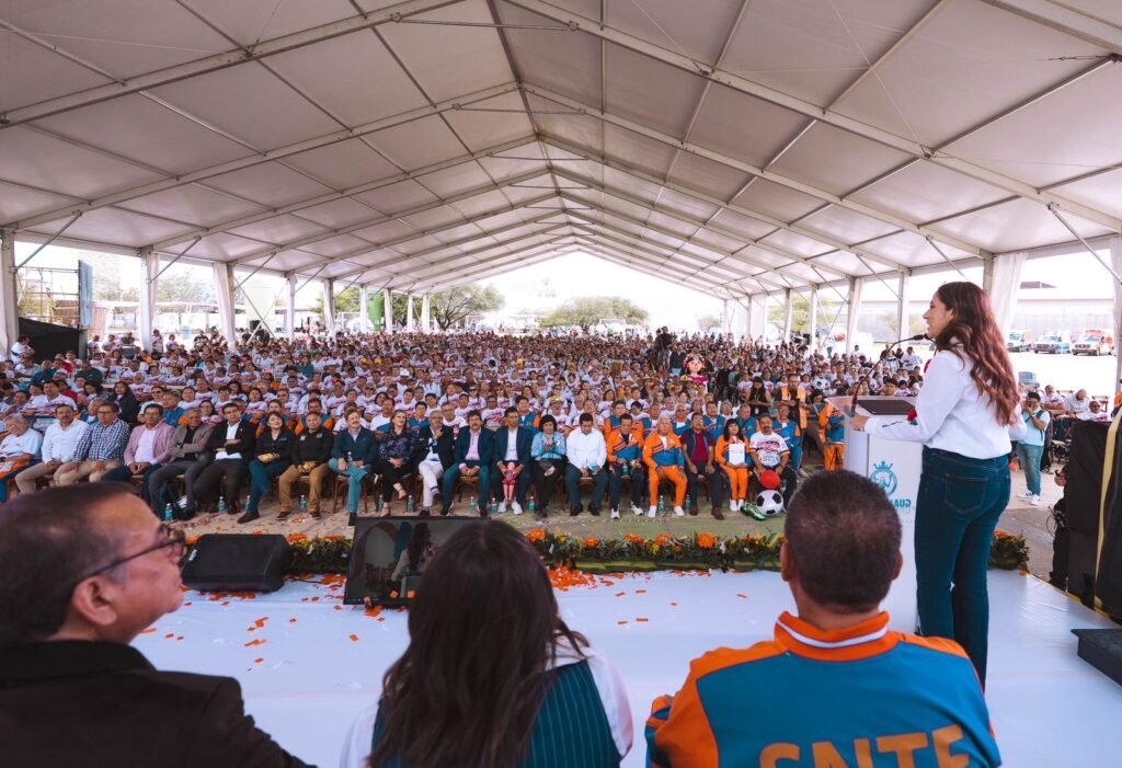 Vienen más obras y acciones para Cuerámaro: Gobernadora