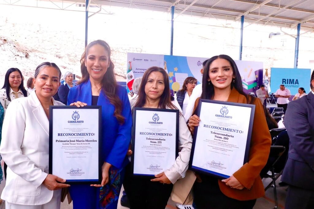 La educación es la mejor herramienta para construir el futuro de Guanajuato: Libia Dennise