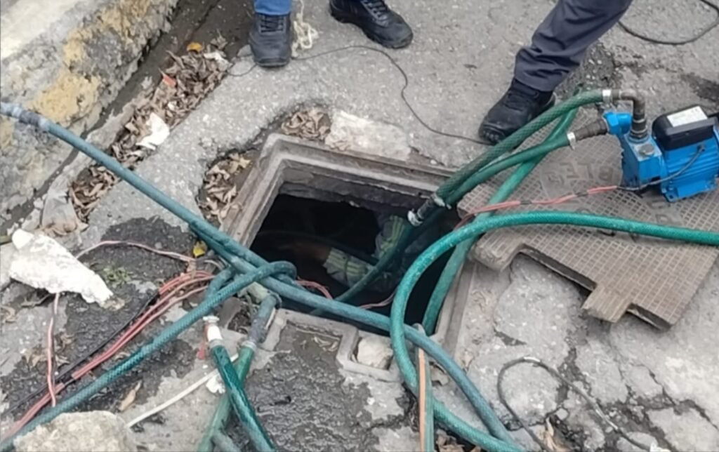 Desmantelan en Ecatepec más de 100 tomas clandestinas de agua, algunas estaban conectadas al Cutzamala