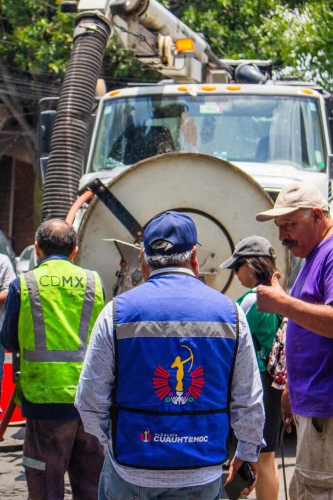 Ale Rojo de la Vega instruye intensificar desazolve durante temporada de lluvias