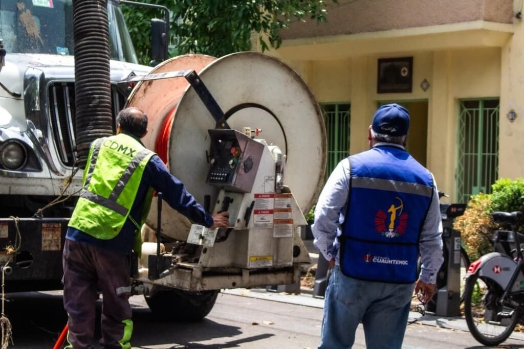 Ale Rojo de la Vega instruye intensificar desazolve durante temporada de lluvias