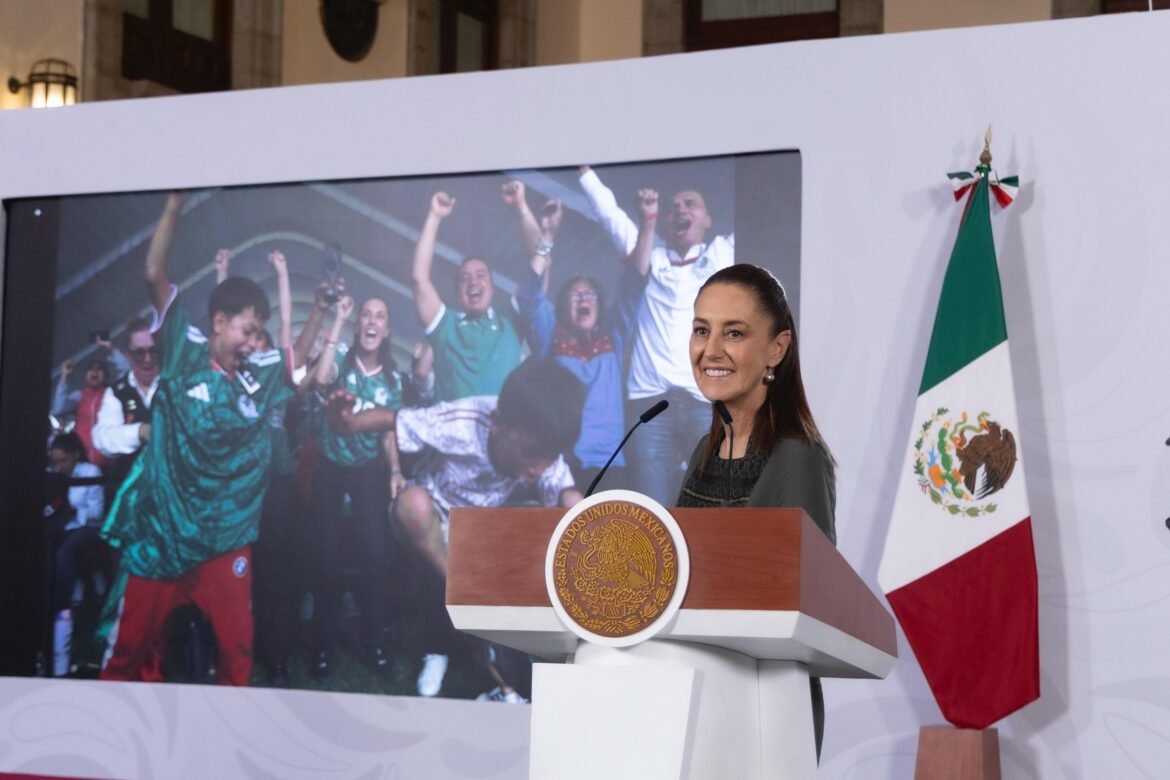 Felicita Claudia Sheinbaum a la Selección Mexicana por triunfo en Mundial