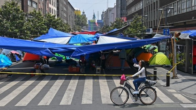 CNTE amenaza con intensificar protestas por falta de acuerdos y justifican daños