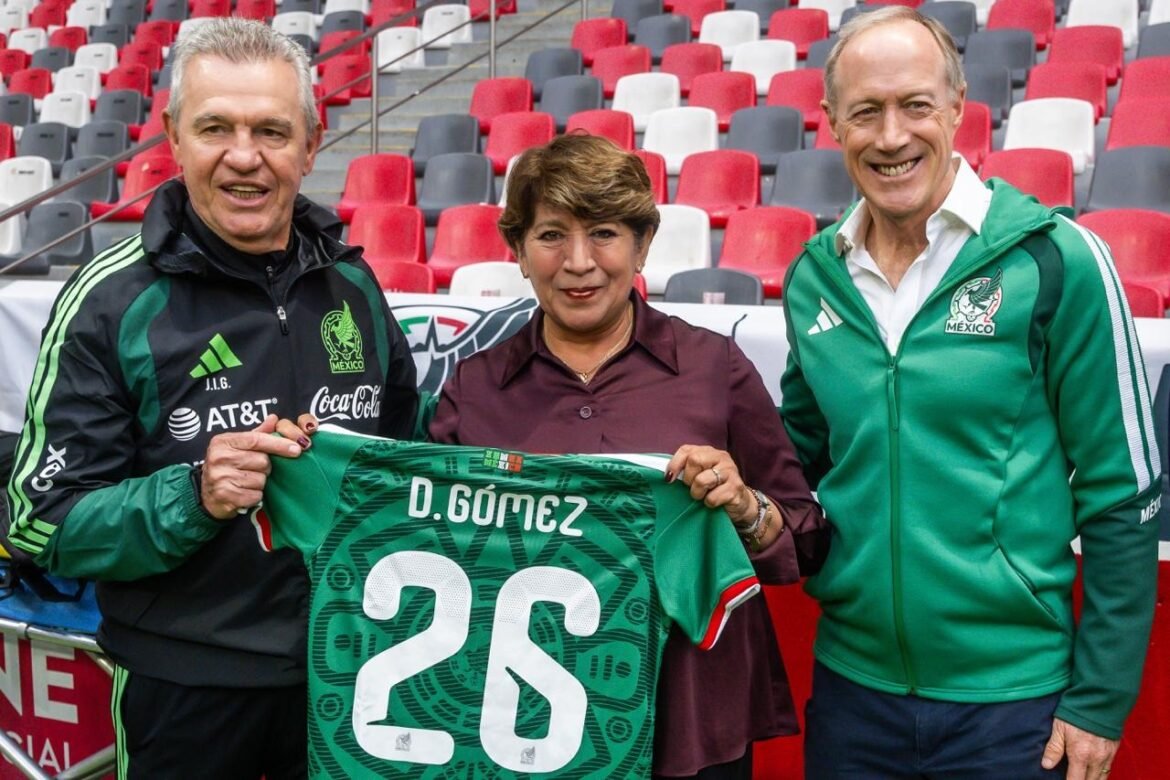 Gobernadora Delfina Gómez visita a la Selección Nacional Mexicana de Futbol en el Nemesio Diez
