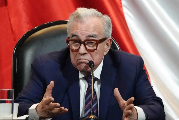 Retoma el cargo de Gobernador de Sinaloa.