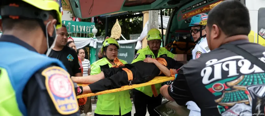 Al menos nueve muertos tras tiroteo en escuela de Nothaburi, Tailadnia